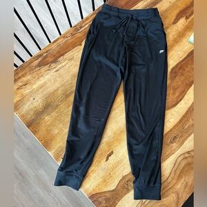 Boys/Mens Fabletics XS Black joggers